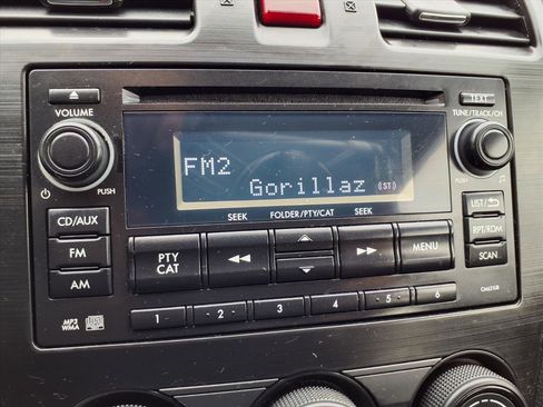 Used 2013 Subaru Impreza 2.0i Sport Premium image 6