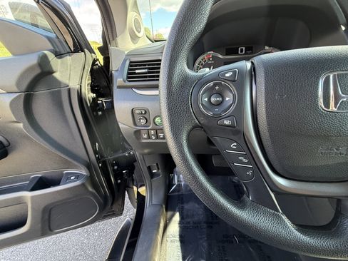 Used 2021 Honda Ridgeline Sport image 21