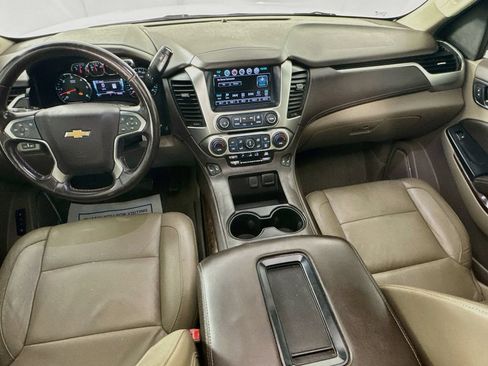 Used 2018 Chevrolet Suburban LT RWD image 27