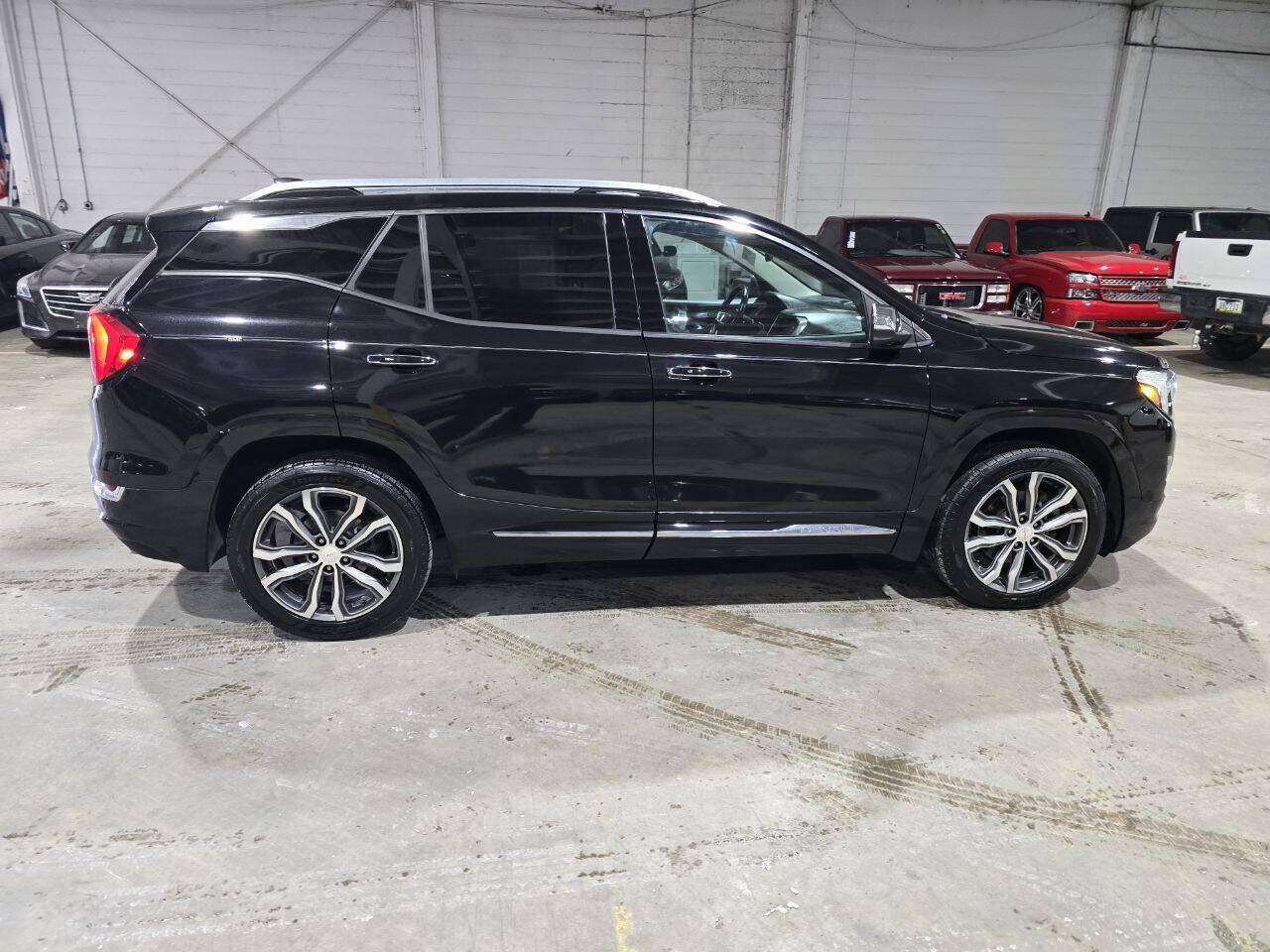 Used 2019 GMC Terrain Denali w/ Advanced Safety Package AWD/4WD image 13