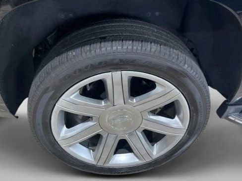 Used 2019 Cadillac Escalade Luxury image 23