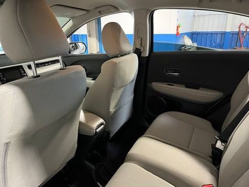 Used 2022 Honda HR-V LX image 18