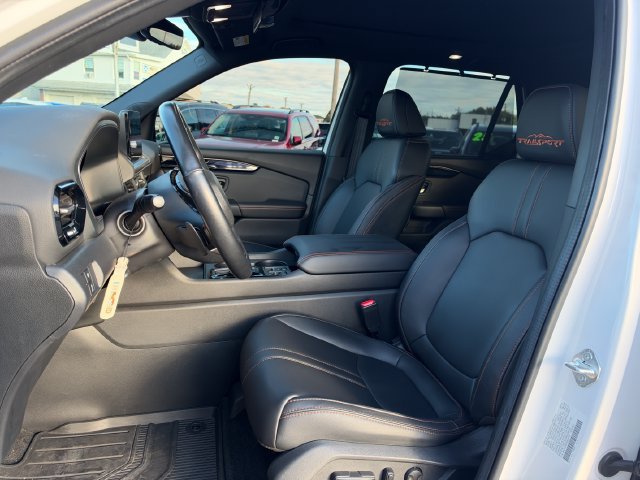 Used 2024 Honda Pilot TrailSport image 13