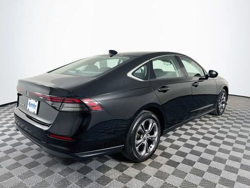 Certified 2023 Honda Accord EX image 6