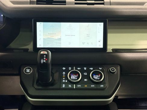 Used 2020 Land Rover Defender 110 SE image 21