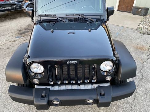 Used 2018 Jeep Wrangler Unlimited Sport S AWD/4WD image 54