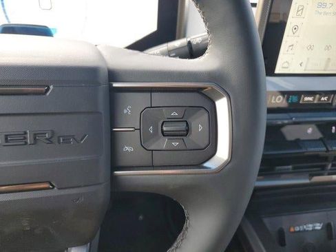 New 2025 GMC Hummer EV 2X AWD/4WD image 23