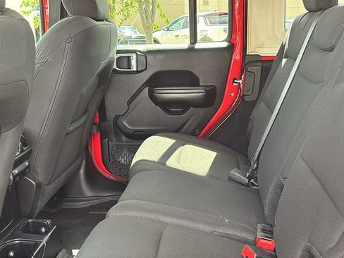 Used 2018 Jeep Wrangler Unlimited Sport S AWD/4WD image 28