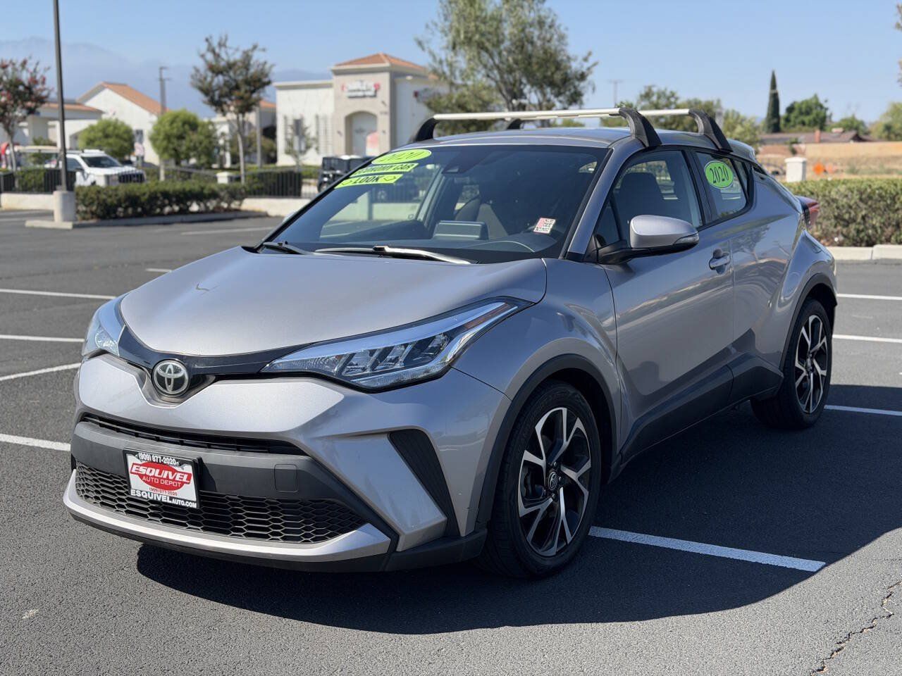 Used 2020 Toyota C-HR XLE FWD image 4