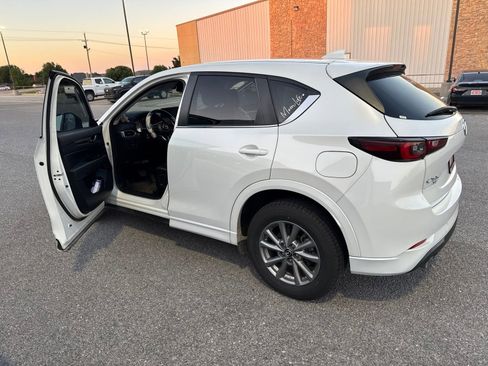 Used 2024 MAZDA CX-5 AWD 2.5 S w/ Select Package image 2