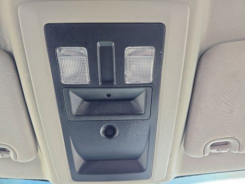 Used 2021 RAM 1500 Tradesman w/ Chrome Appearance Group image 18