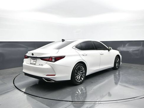 Used 2025 Lexus ES 350 Ultra Luxury w/ Accessory Package (Z1) FWD image 8