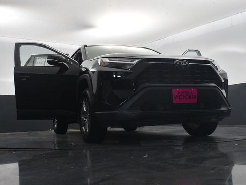 Used 2024 Toyota RAV4 XLE FWD image 26