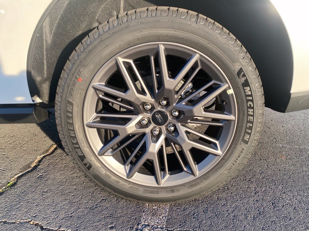 New 2027 Ford Expedition Platinum w/ Stealth Appearance Package AWD/4WD image 38