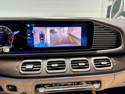 Used 2026 Mercedes-Benz GLS 450 4MATIC image 25