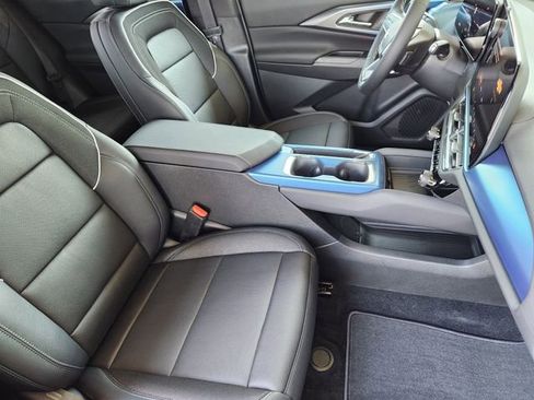 New 2026 Chevrolet Equinox EV LT w/ Convenience Package II FWD image 13