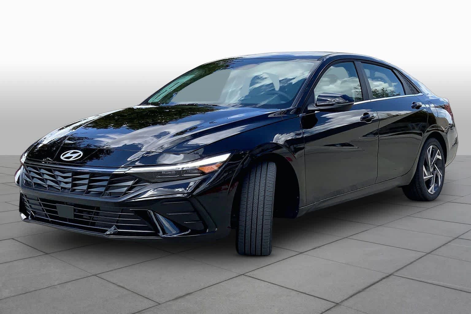 New 2026 Hyundai Elantra Limited FWD image 1