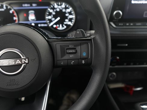 Used 2023 Nissan Rogue SV image 26