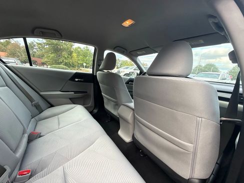 Used 2016 Honda Accord LX image 25