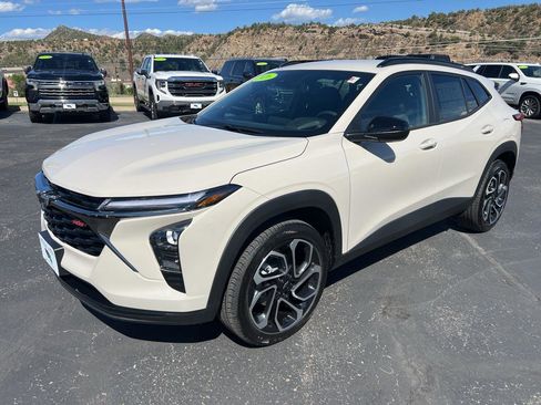 New 2026 Chevrolet Trax RS image 4