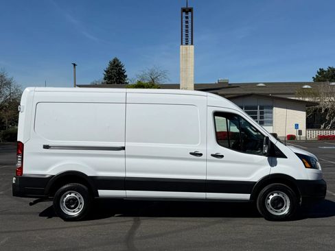 Used 2023 Ford Transit 250 Medium Roof RWD image 9