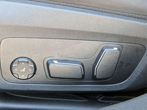 Used 2025 BMW 430i xDrive w/ Premium Package image 16