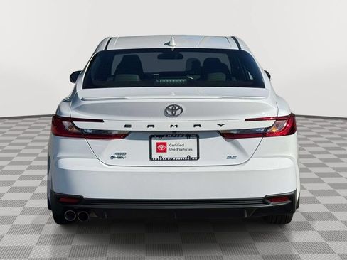 Used 2025 Toyota Camry SE AWD/4WD image 6
