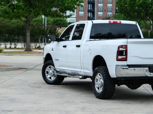 Used 2020 RAM 2500 Tradesman w/ Chrome Appearance Group image 22