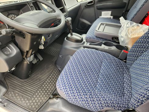 New 2025 Chevrolet Low Cab Forward 5500XG image 4