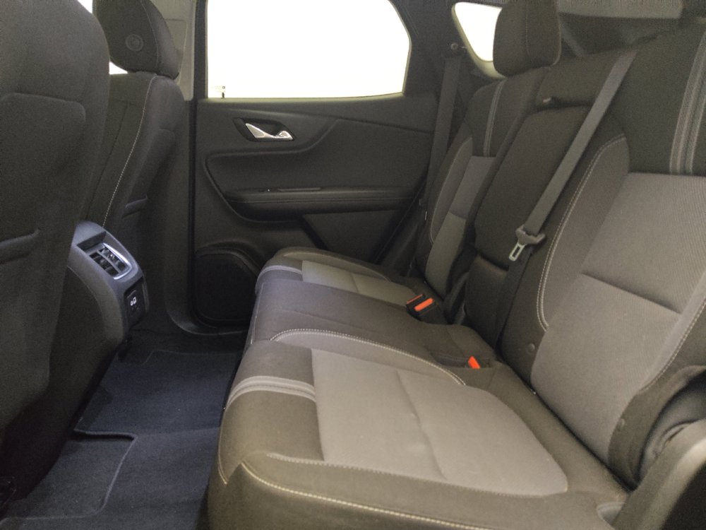 Used 2025 Chevrolet Blazer LT FWD image 18