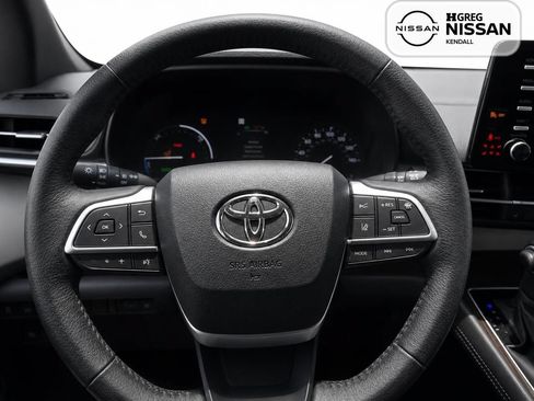 Used 2022 Toyota Sienna XLE FWD image 8