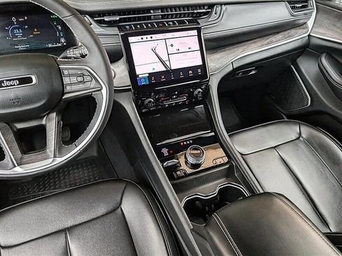 Used 2024 Jeep Grand Cherokee Limited 4xe image 23