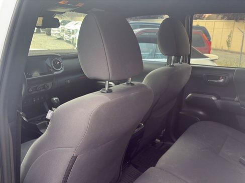 Used 2018 Toyota Tacoma TRD Sport w/ Technology Package AWD/4WD image 23