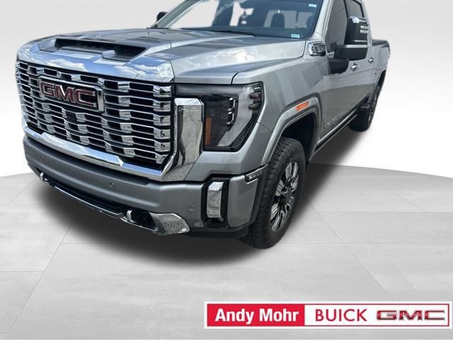 Used 2025 GMC Sierra 2500 Denali w/ Denali Reserve Package AWD/4WD image 4