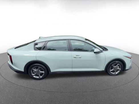 Used 2025 Kia K4 LXS image 16