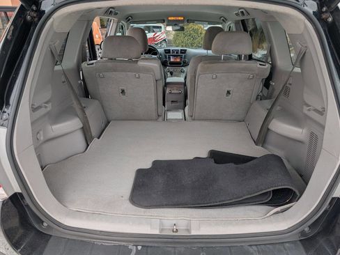 Used 2013 Toyota Highlander 4WD image 16