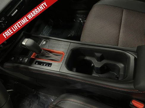 New 2026 Nissan Kicks SR AWD/4WD image 35