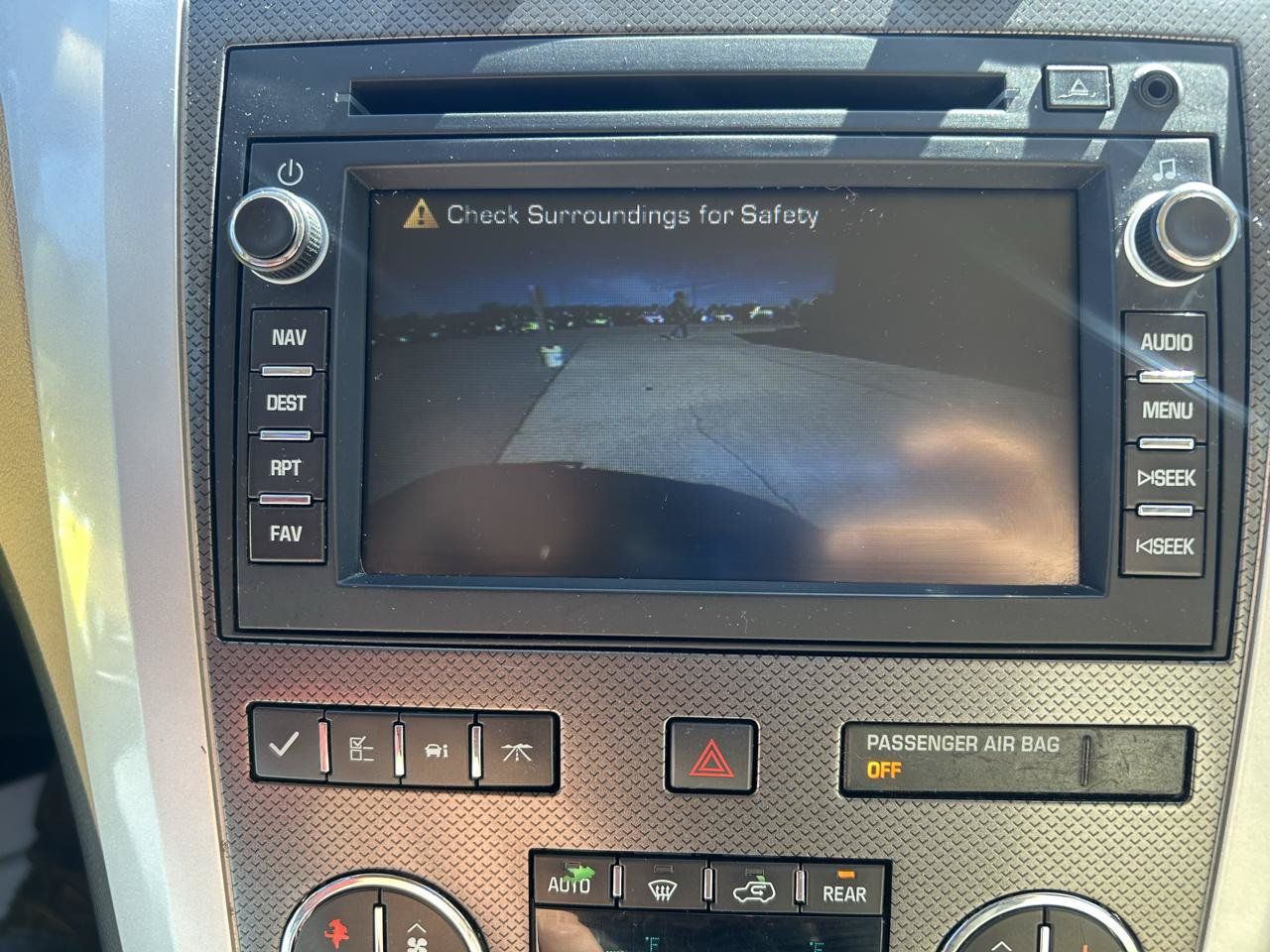 Used 2009 Chevrolet Traverse LTZ FWD image 23