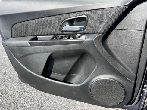 Used 2014 Chevrolet Cruze LT image 14