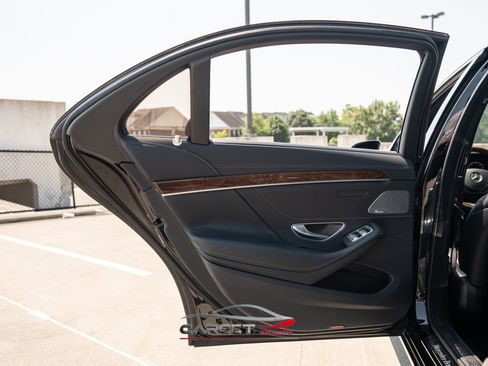 Used 2015 Mercedes-Benz S 550 4MATIC Sedan w/ Premium 1 Package image 47