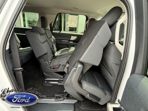 Used 2025 Ford Expedition Max Active AWD/4WD image 19