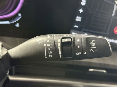 Used 2023 Kia Telluride EX w/ EX Captain's Chair Package image 29