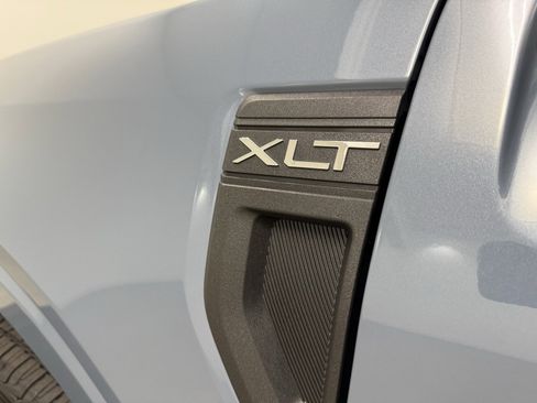 New 2025 Ford Maverick XLT w/ XLT Luxury Package image 11