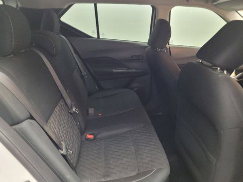 Used 2021 Nissan Kicks S FWD image 19