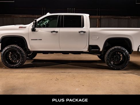 Used 2023 Chevrolet Silverado 3500 LTZ w/ LTZ Plus Package image 6