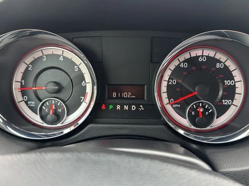 Used 2019 Dodge Grand Caravan SE w/ UConnect Hands-Free Group FWD image 12