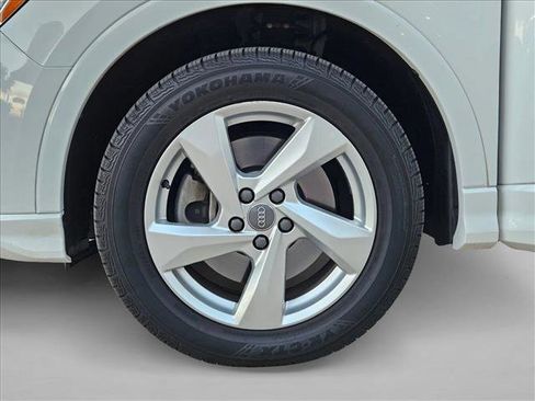 Used 2020 Audi Q3 2.0T Premium w/ Convenience Package image 23