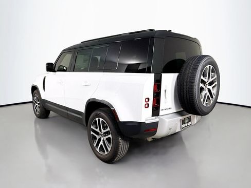 Used 2025 Land Rover Defender 110 S AWD/4WD image 7