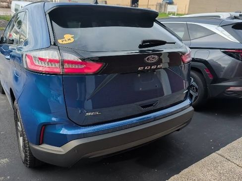 Used 2022 Ford Edge SEL w/ Sport Appearance Package AWD/4WD image 4