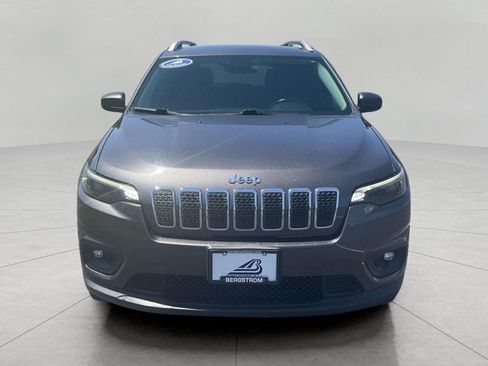 Used 2019 Jeep Cherokee Latitude Plus w/ Cold Weather Group AWD/4WD image 17